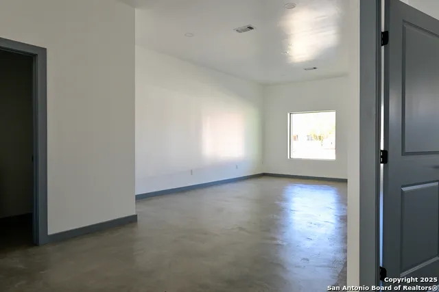 1003 W Galveston Marfa, TX 79843