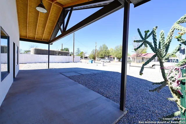 1003 W Galveston Marfa, TX 79843