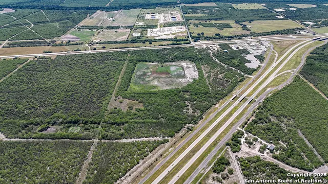 6266 Highway 281 Three Rivers, TX 78071