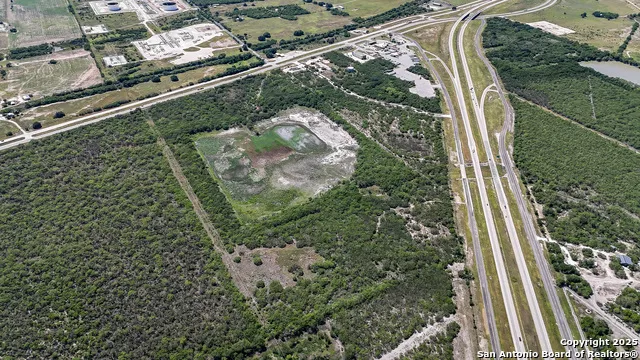 6266 Highway 281 Three Rivers, TX 78071