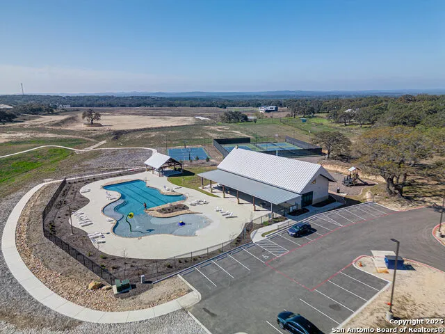 642 Butler Oaks Bulverde, TX 78163