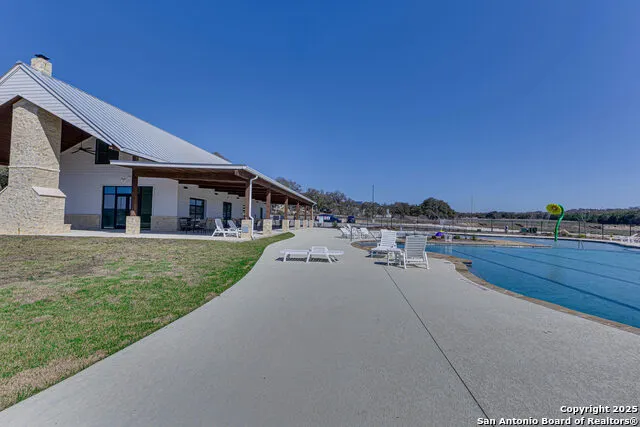 642 Butler Oaks Bulverde, TX 78163