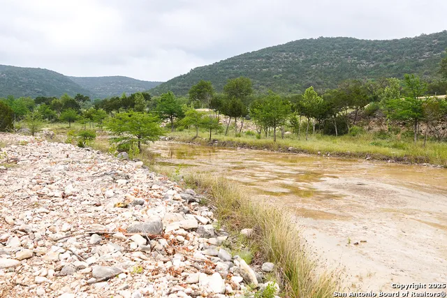 35298 FM 187 Vanderpool, TX 78885