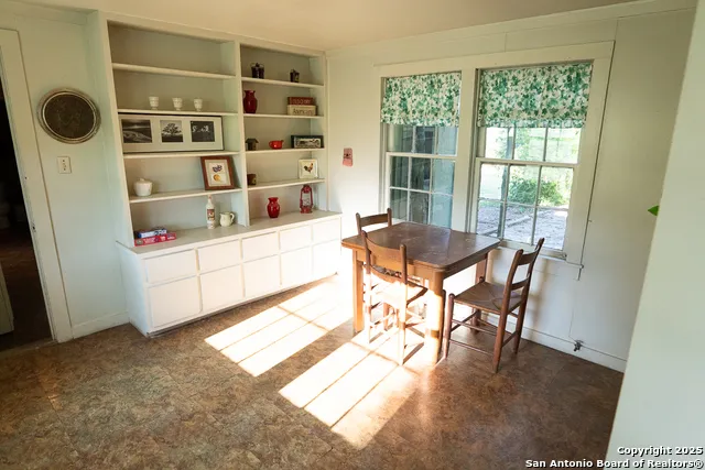 35298 FM 187 Vanderpool, TX 78885