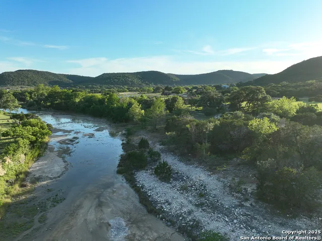 35298 FM 187 Vanderpool, TX 78885