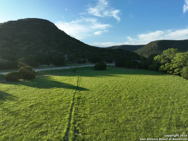 35298 FM 187 Vanderpool, TX 78885