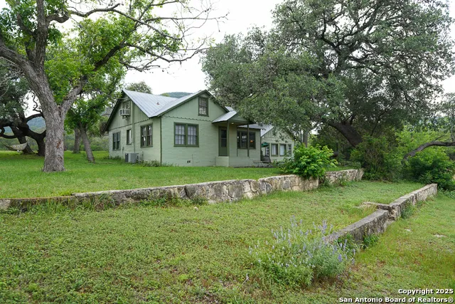 35298 FM 187 Vanderpool, TX 78885