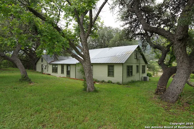 35298 FM 187 Vanderpool, TX 78885