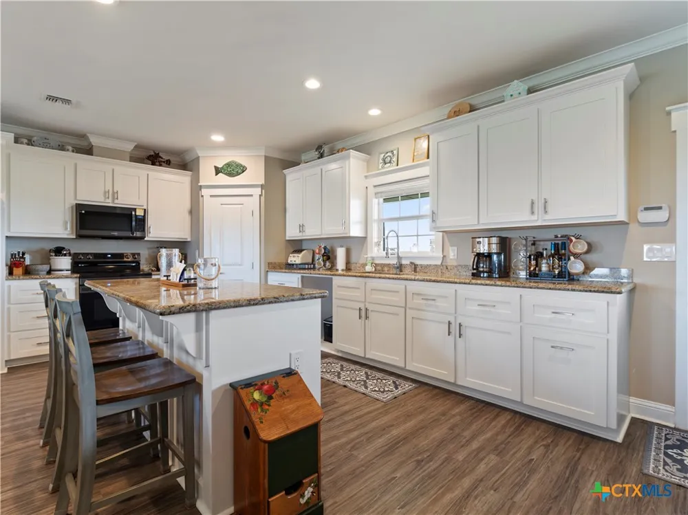 213 Porpoise Drive Palacios, TX 77465