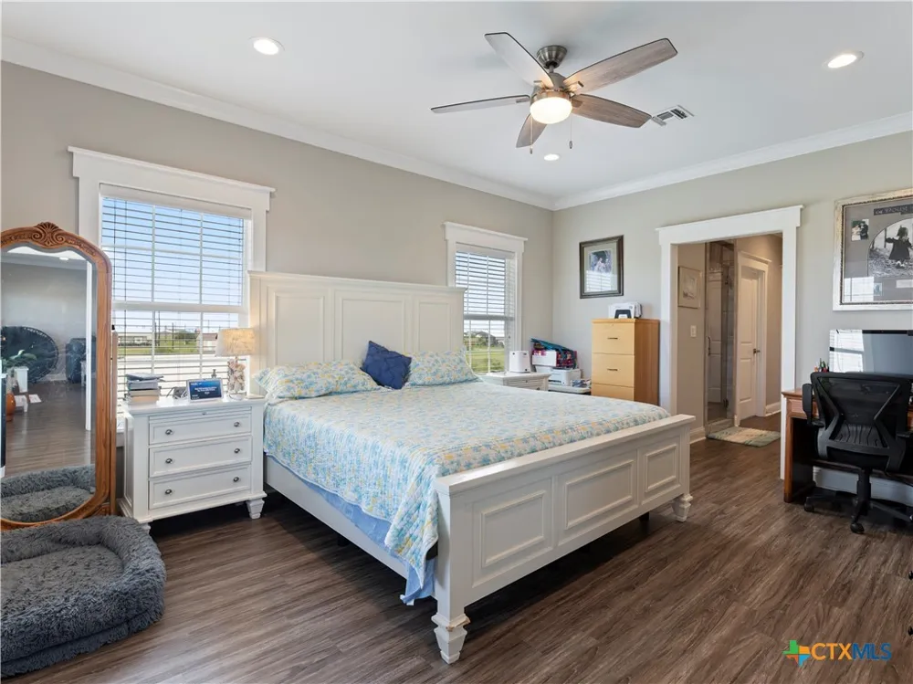 213 Porpoise Drive Palacios, TX 77465