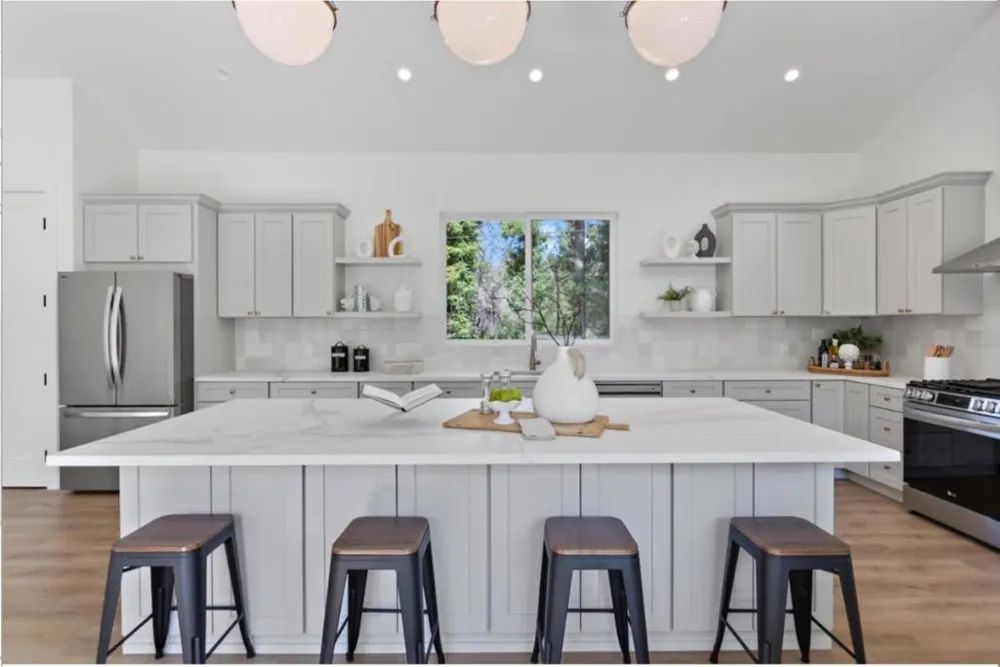 125 Fallen Leaf Drive Boulder Creek, CA 95006