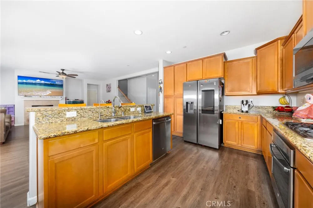 11239 Scarlet Ave Adelanto, CA 92301