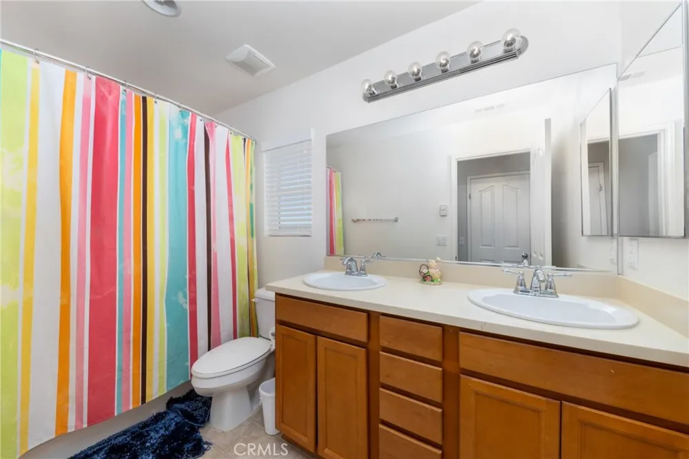 11239 Scarlet Ave Adelanto, CA 92301