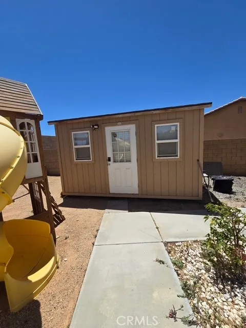 11239 Scarlet Ave Adelanto, CA 92301