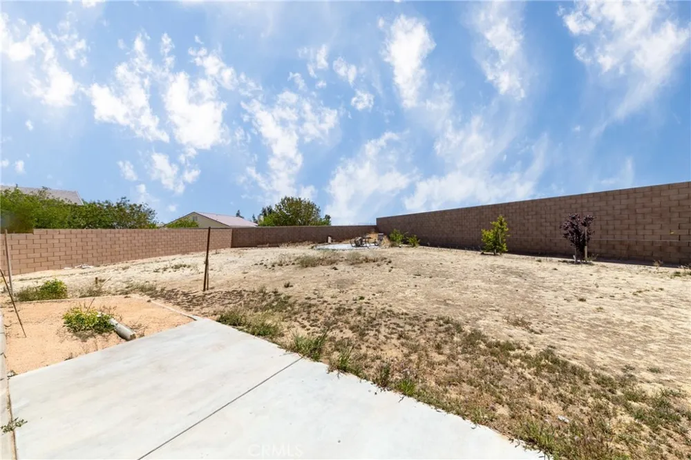 11239 Scarlet Ave Adelanto, CA 92301