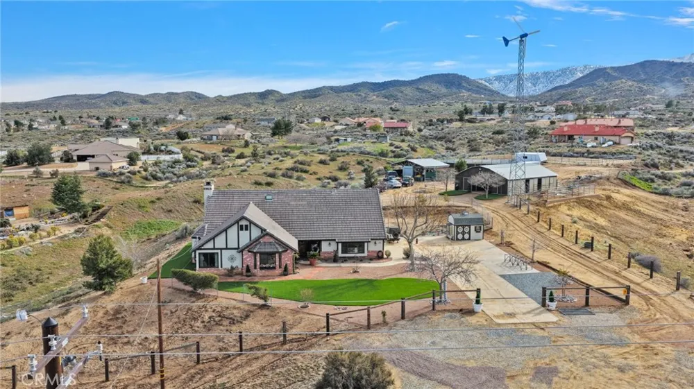 5205 Snow Line Phelan, CA 92371