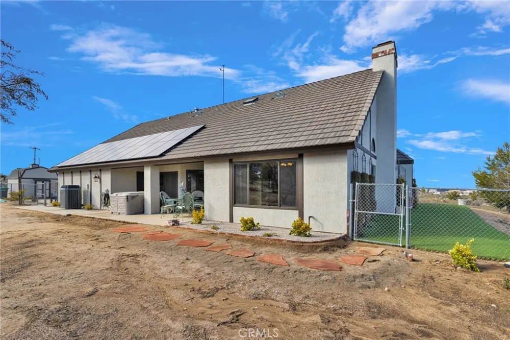 5205 Snow Line Phelan, CA 92371