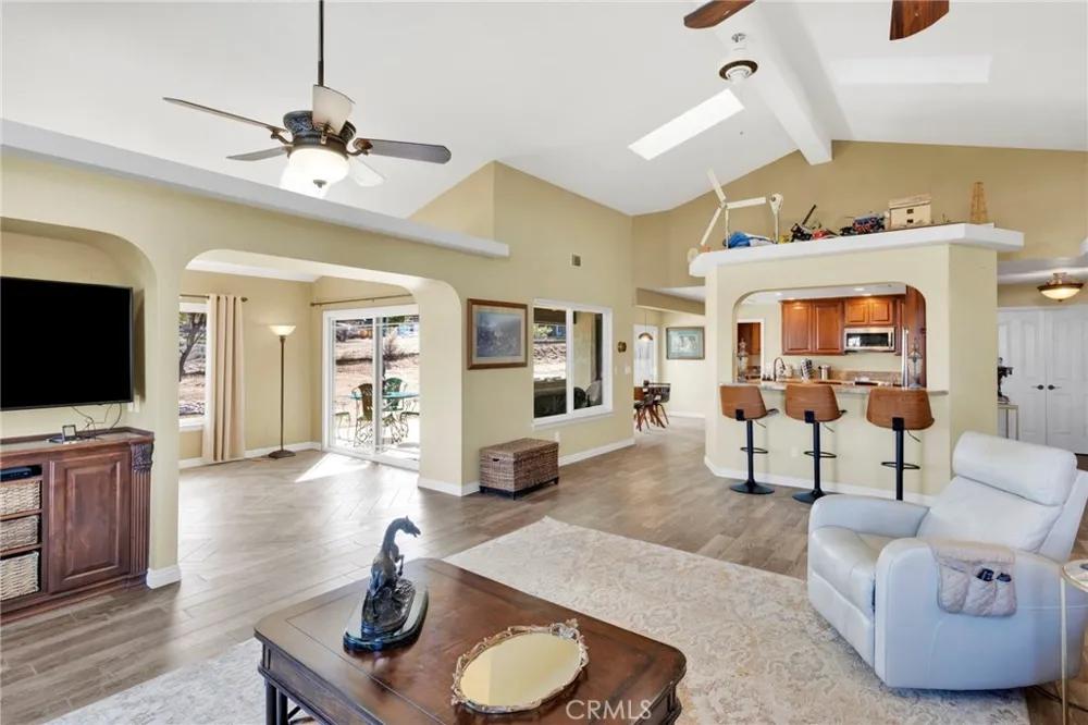 5205 Snow Line Phelan, CA 92371