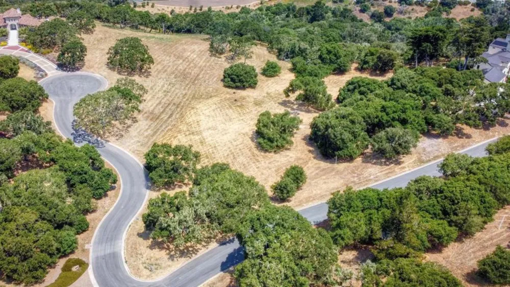 8340 Vista Monterra Monterey, CA 93940