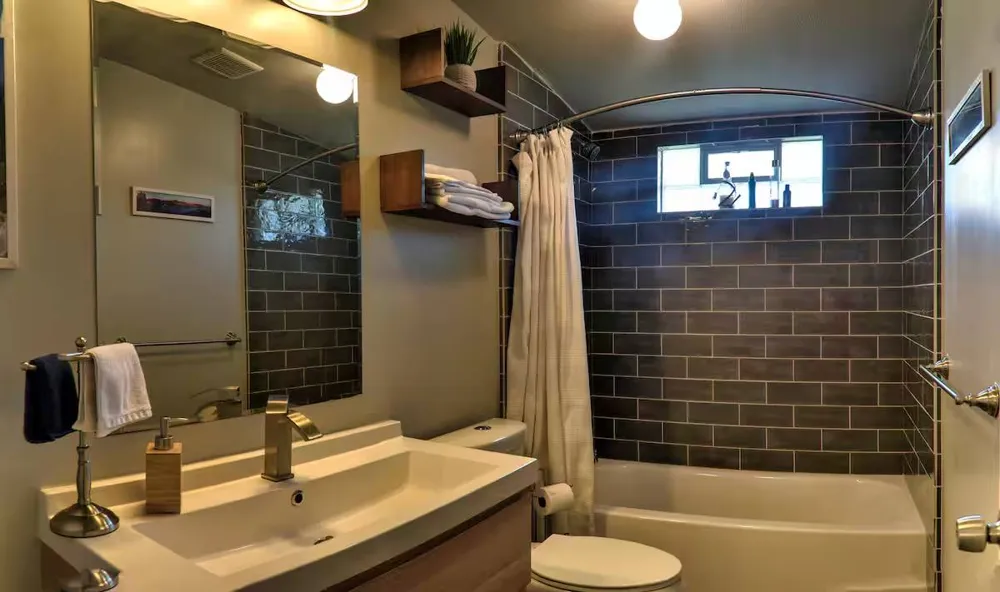 8807 High Valley Road Austin, TX 78737