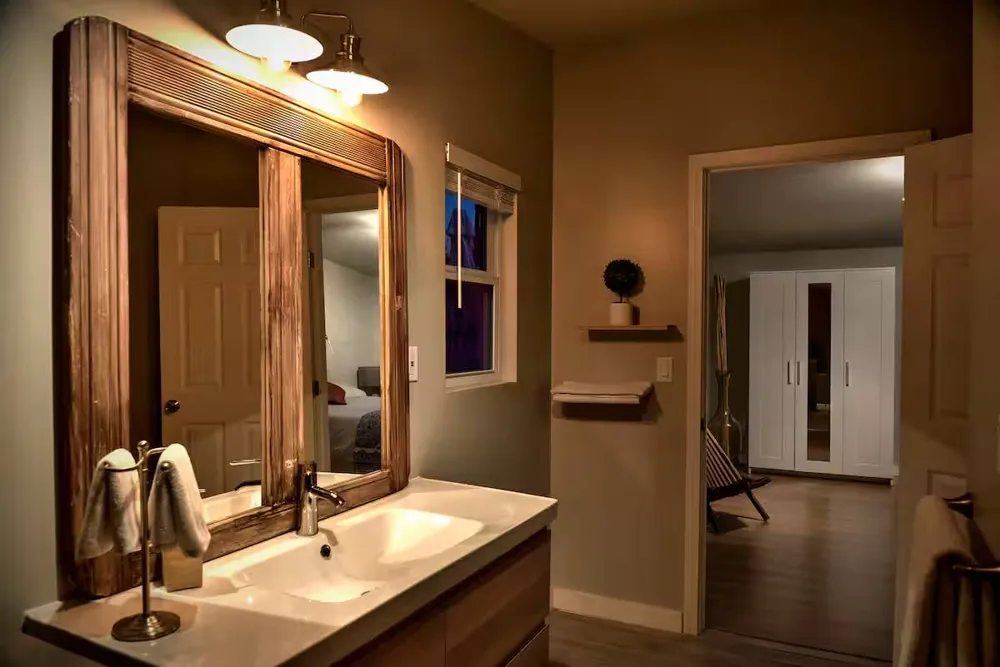 8807 High Valley Road Austin, TX 78737