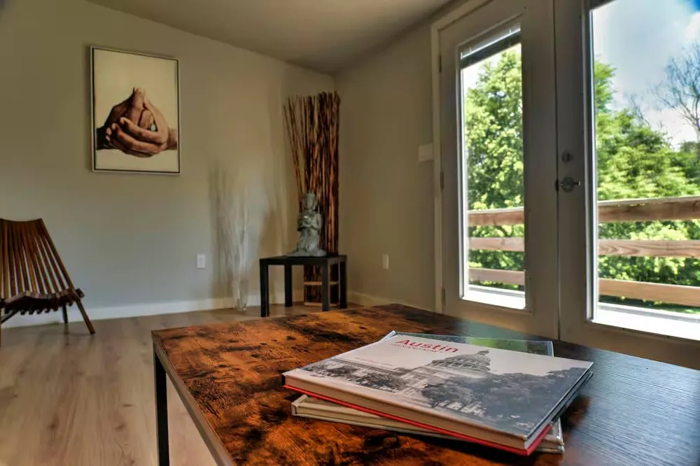 8807 High Valley Road Austin, TX 78737