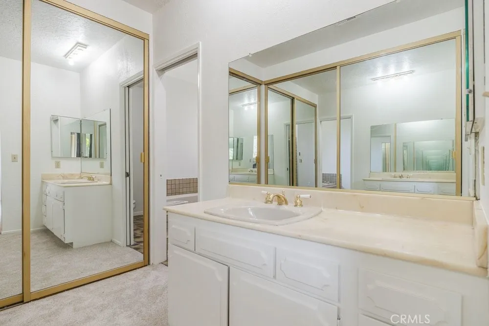 63 Coolwater Bell Canyon, CA 91307