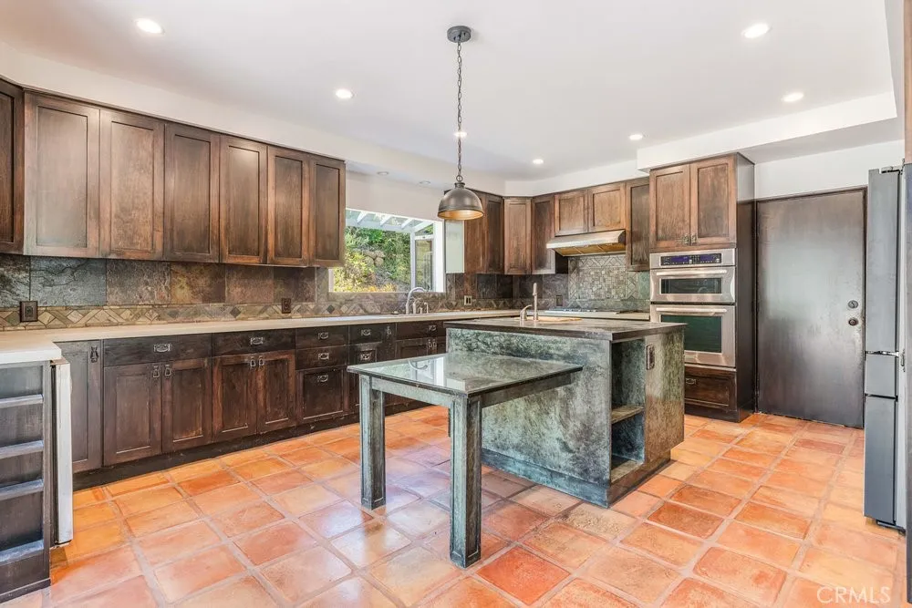 63 Coolwater Bell Canyon, CA 91307