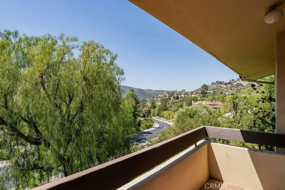 63 Coolwater Bell Canyon, CA 91307