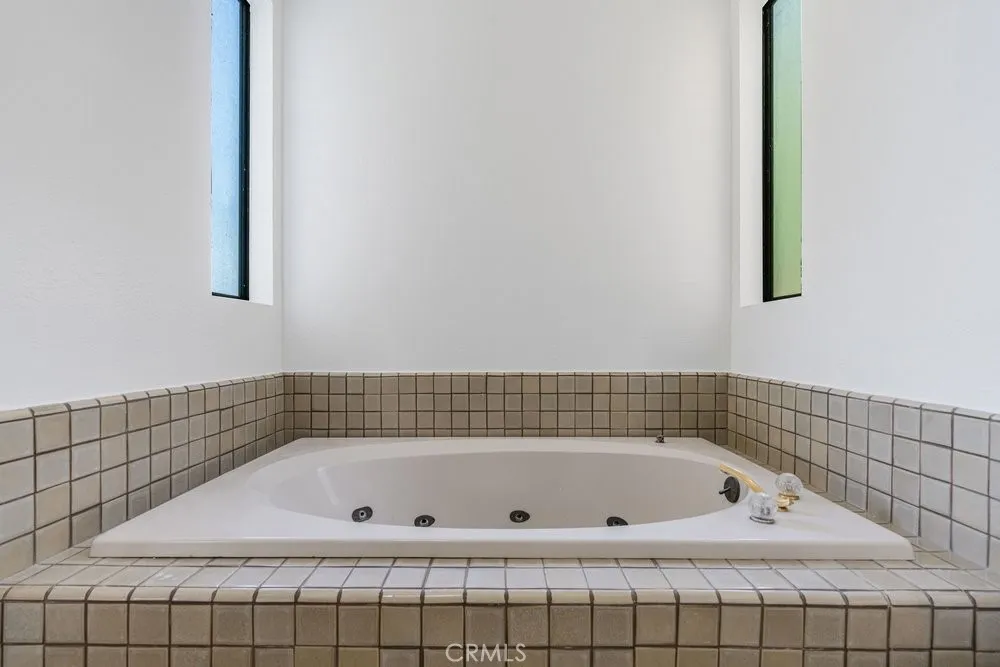 63 Coolwater Bell Canyon, CA 91307