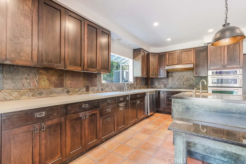 63 Coolwater Bell Canyon, CA 91307