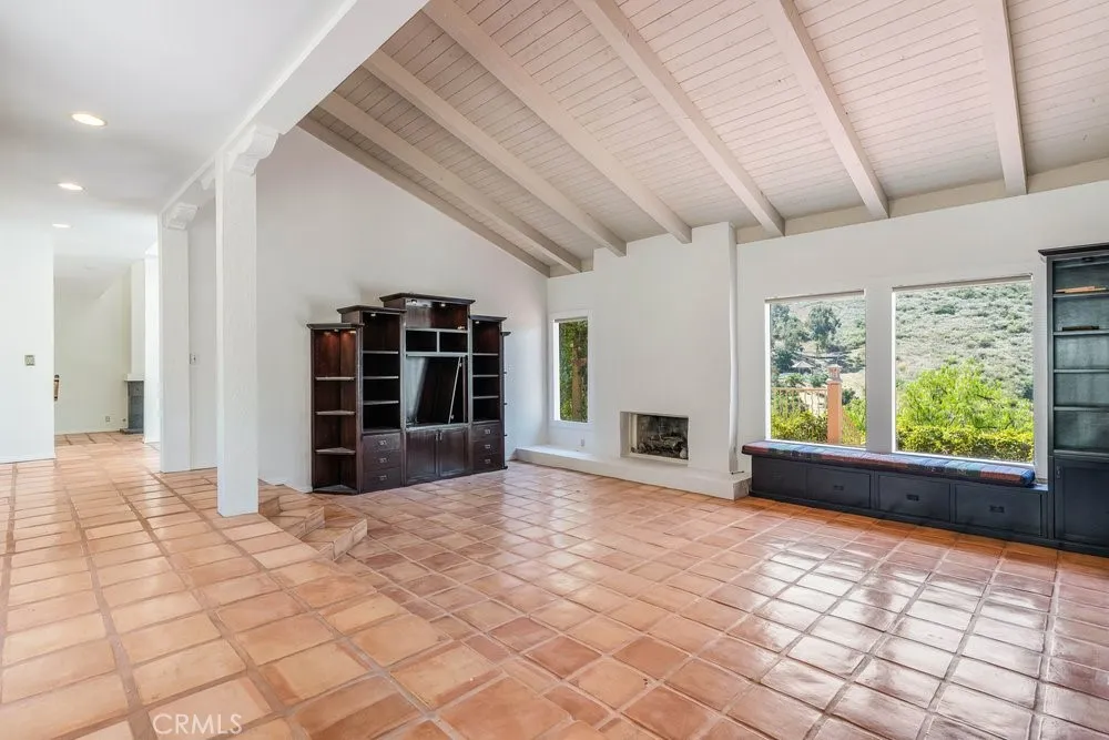 63 Coolwater Bell Canyon, CA 91307