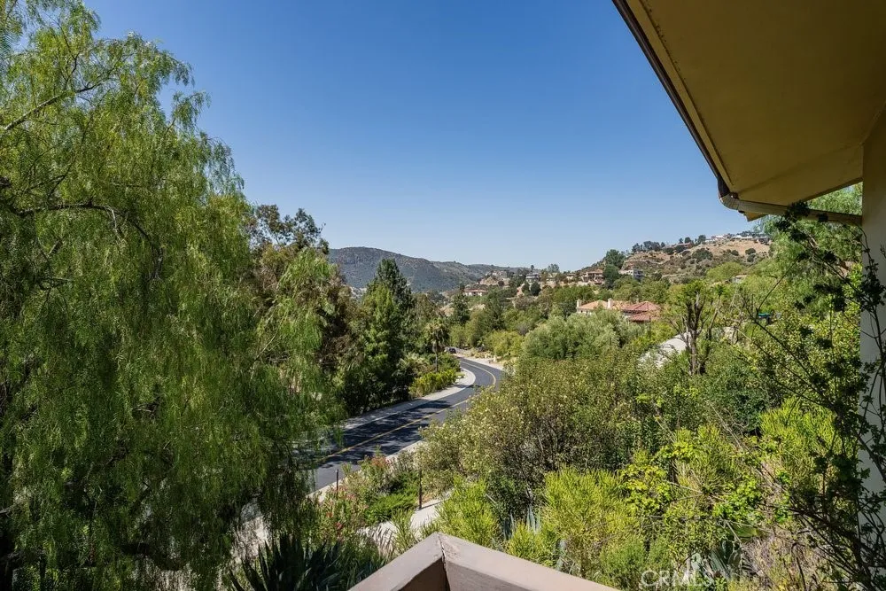 63 Coolwater Bell Canyon, CA 91307