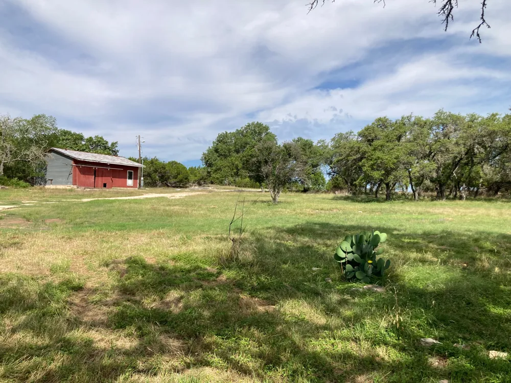 1050 Harmon Hills Road Dripping Springs, TX 78620