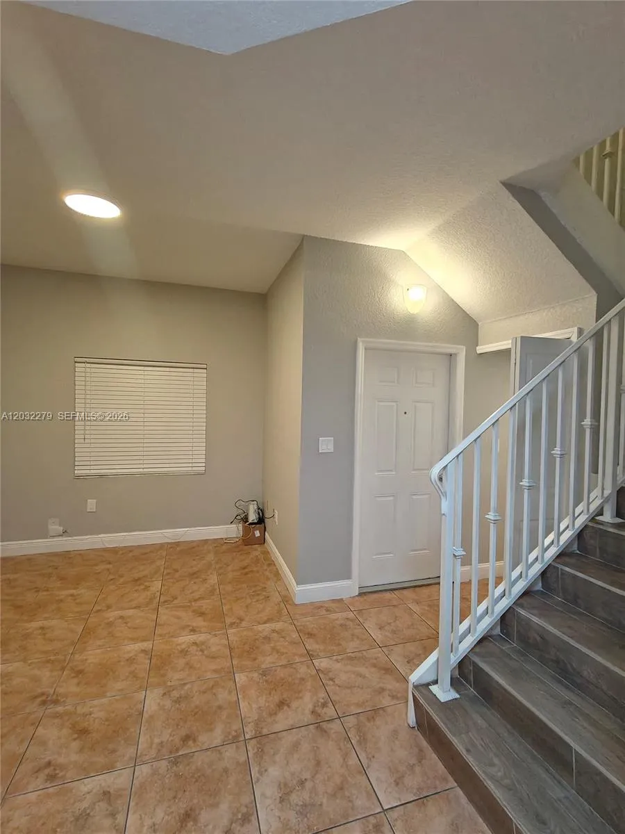 17866 NW 74th Ct Hialeah, FL 33015