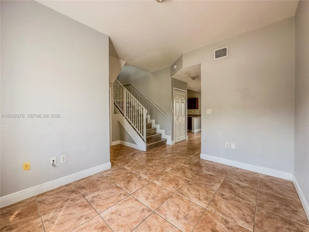 17866 NW 74th Ct Hialeah, FL 33015