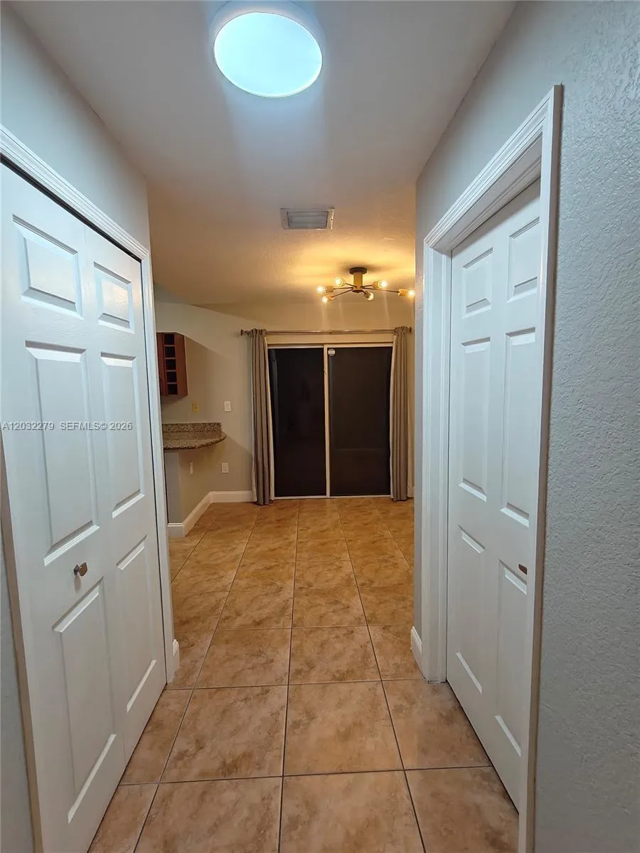 17866 NW 74th Ct Hialeah, FL 33015
