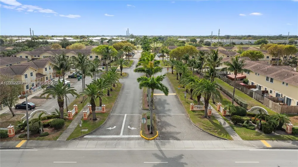 17866 NW 74th Ct Hialeah, FL 33015