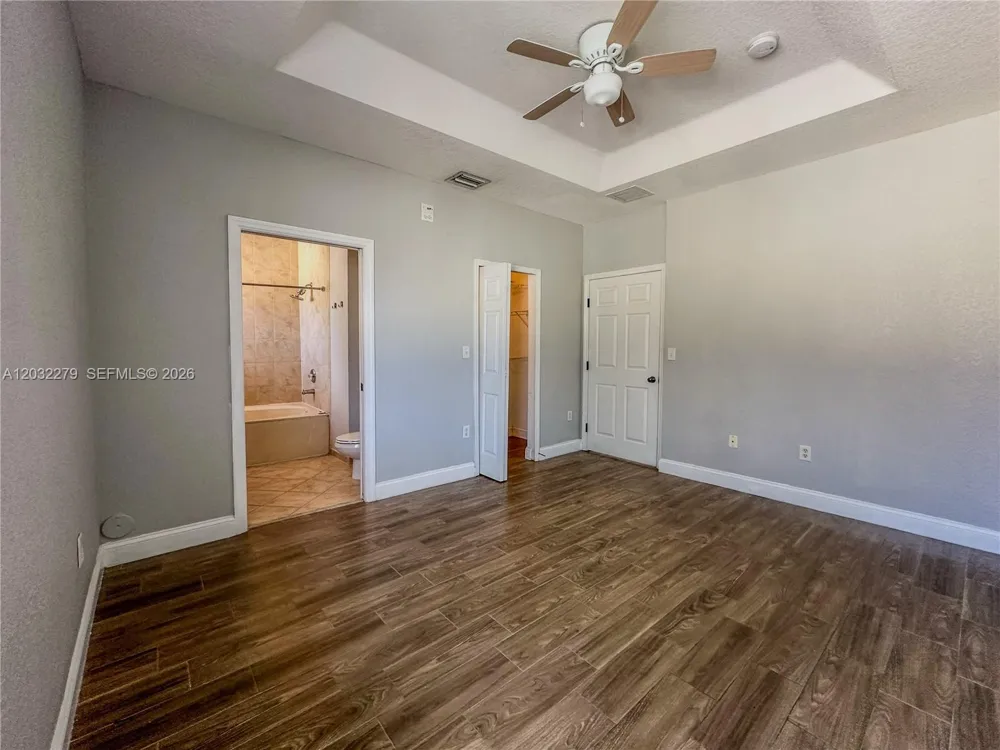 17866 NW 74th Ct Hialeah, FL 33015