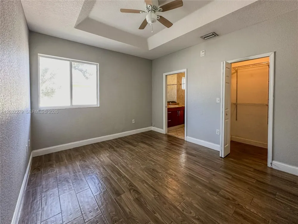17866 NW 74th Ct Hialeah, FL 33015