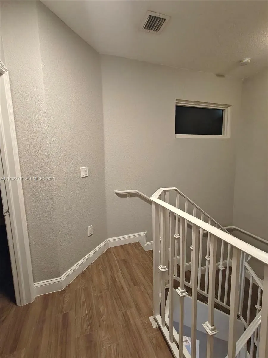 17866 NW 74th Ct Hialeah, FL 33015