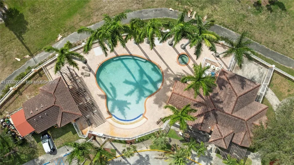 17866 NW 74th Ct Hialeah, FL 33015