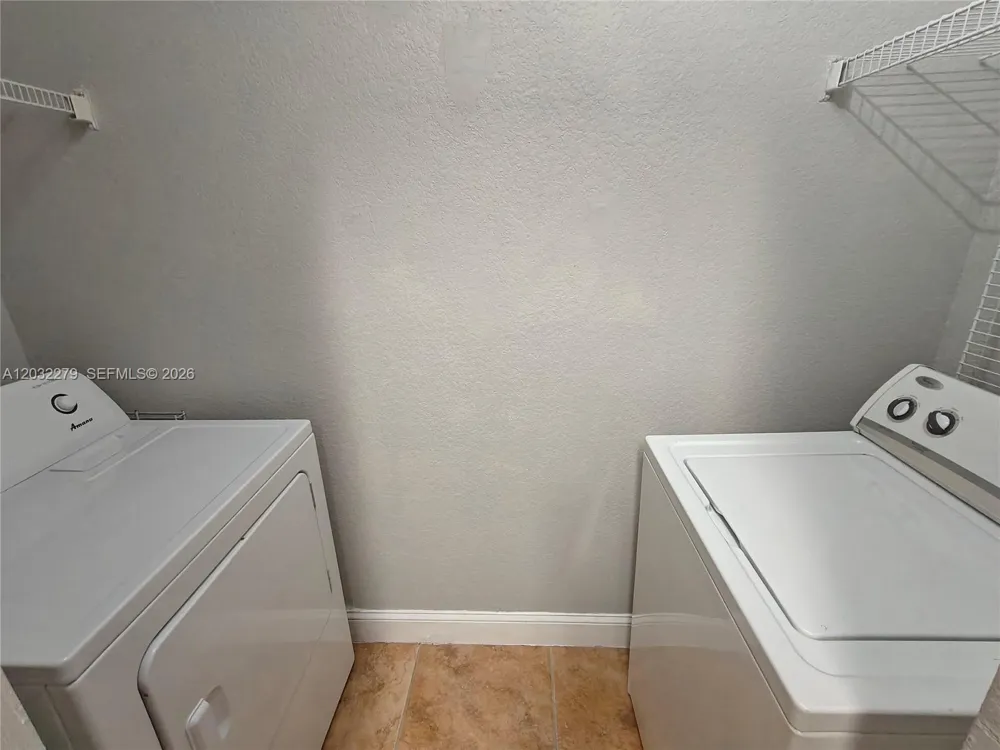 17866 NW 74th Ct Hialeah, FL 33015