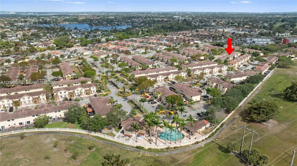 17866 NW 74th Ct Hialeah, FL 33015