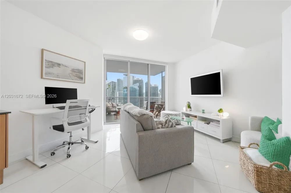 350 S Miami Ave #3912 Miami, FL 33130