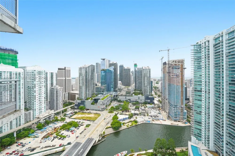 350 S Miami Ave #3912 Miami, FL 33130