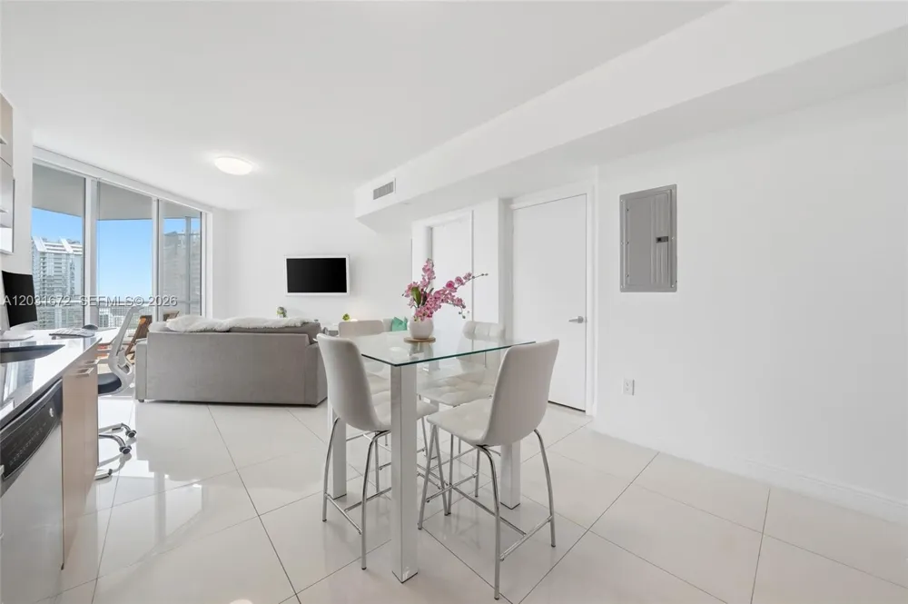 350 S Miami Ave #3912 Miami, FL 33130