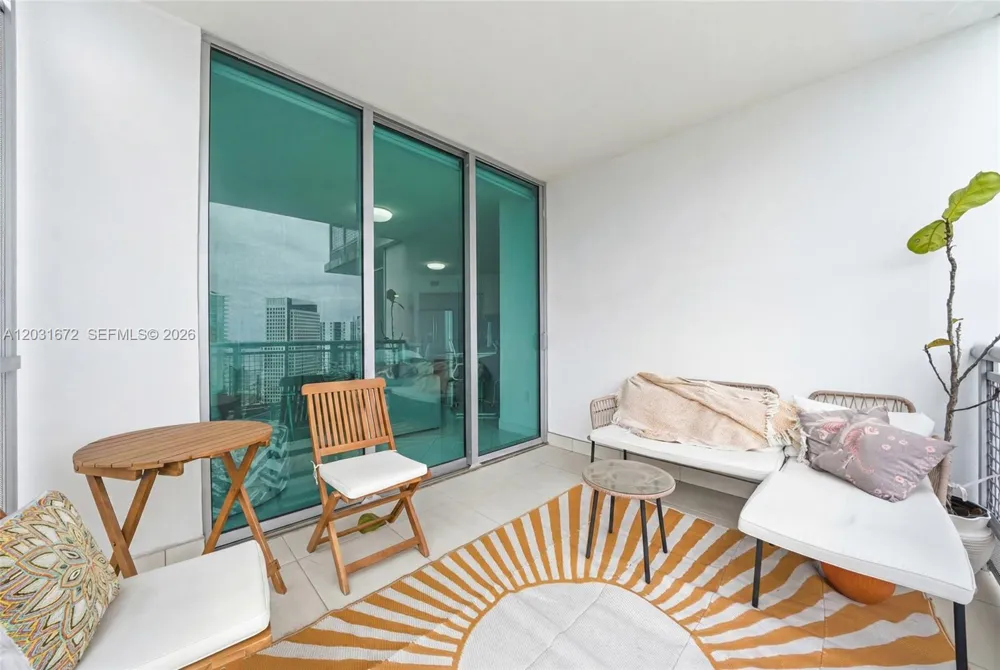 350 S Miami Ave #3912 Miami, FL 33130