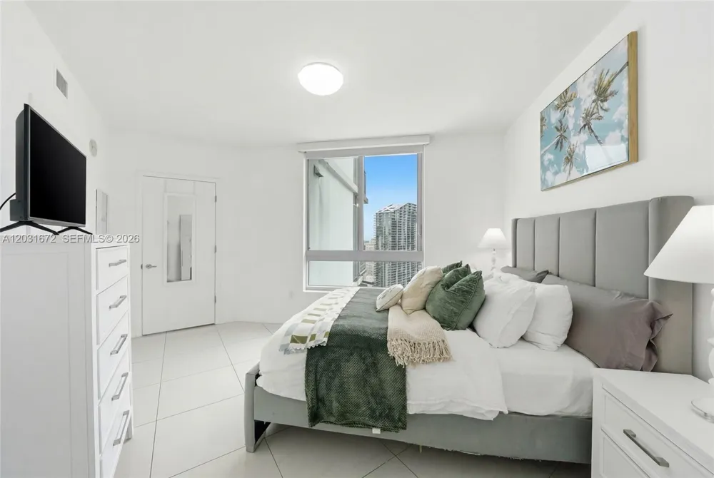 350 S Miami Ave #3912 Miami, FL 33130