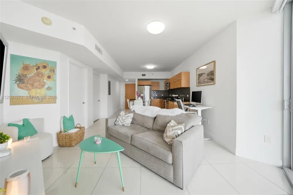 350 S Miami Ave #3912 Miami, FL 33130